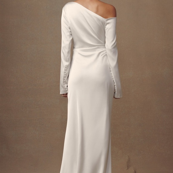 Bridal dress off shoulder - Picture 2 of 7